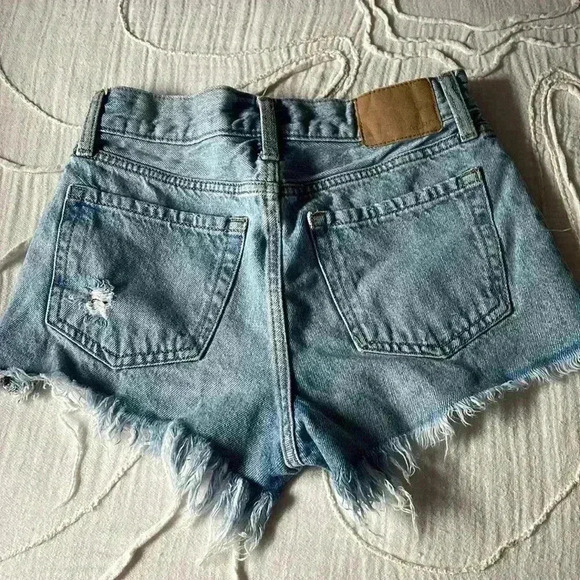 Aero Boyfriend Distressed Light Wash Shorts - Picture 3 of 6